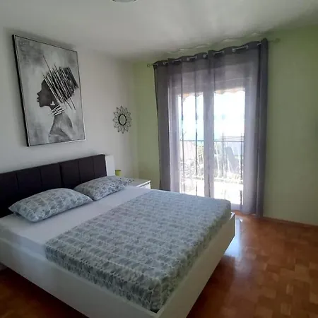 Marta Apartament Podstrana